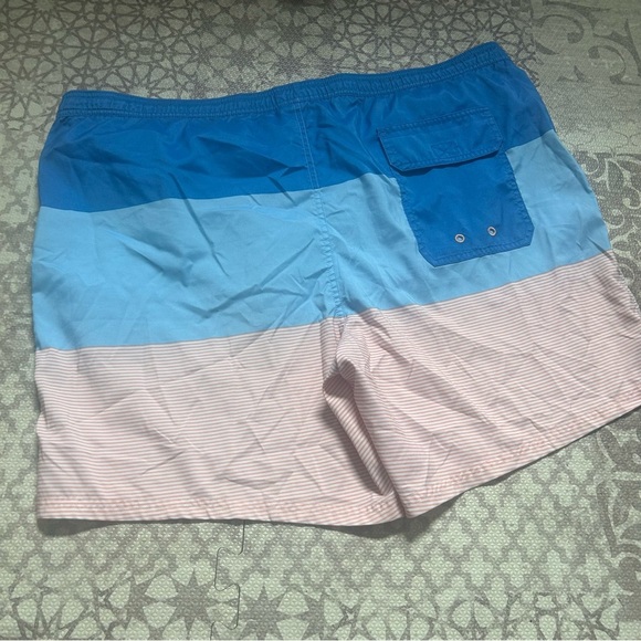 Vineyard vines swim trunks size XL - Picture 7 of 7